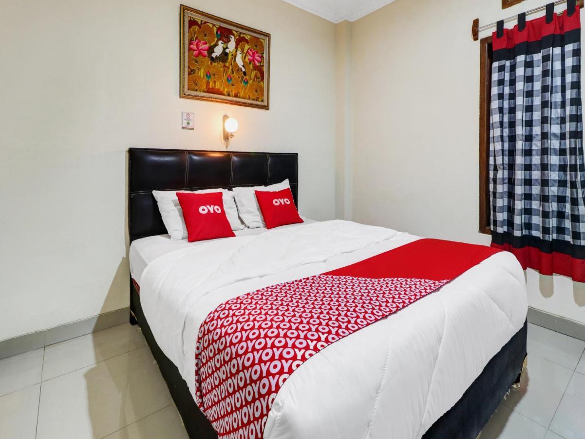 Oyo 90408 Hotel Horton Cirebon Bagian luar foto