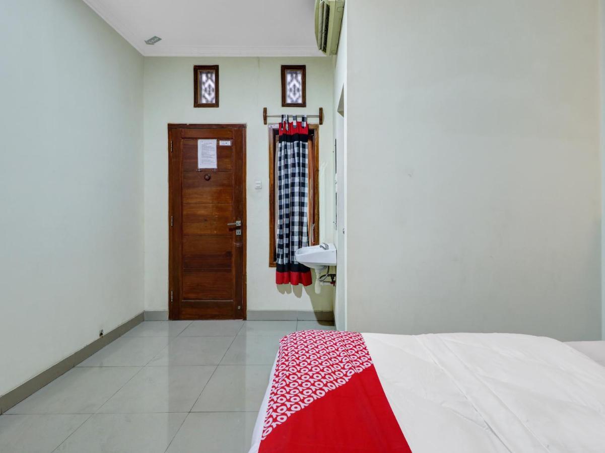 Oyo 90408 Hotel Horton Cirebon Bagian luar foto