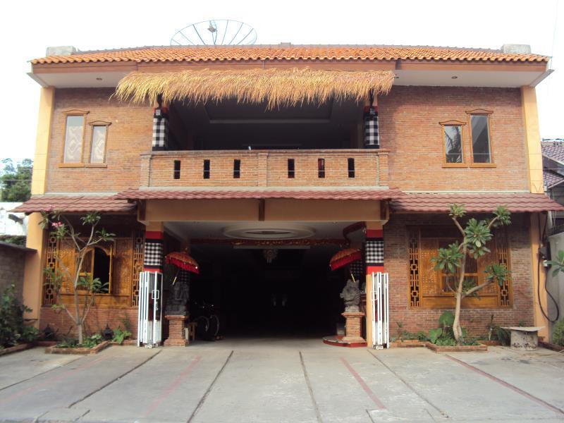 Oyo 90408 Hotel Horton Cirebon Bagian luar foto